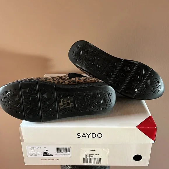 Saydo Leopard Wedge Booties - Picture 4 of 7